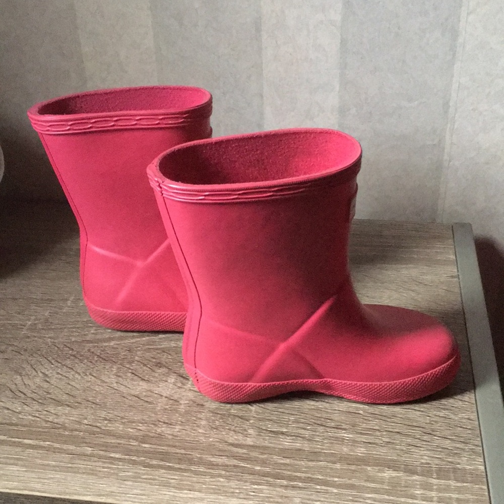 Toddler girl pink rain boots size 5